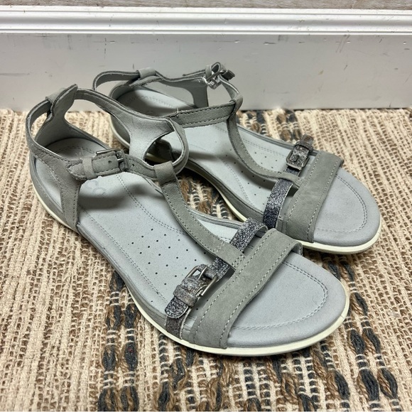 ECCO Flash Sandals Flat Women's EUR 39 US 8 Gray Leather Adjustable T Strap - Picture 1 of 11